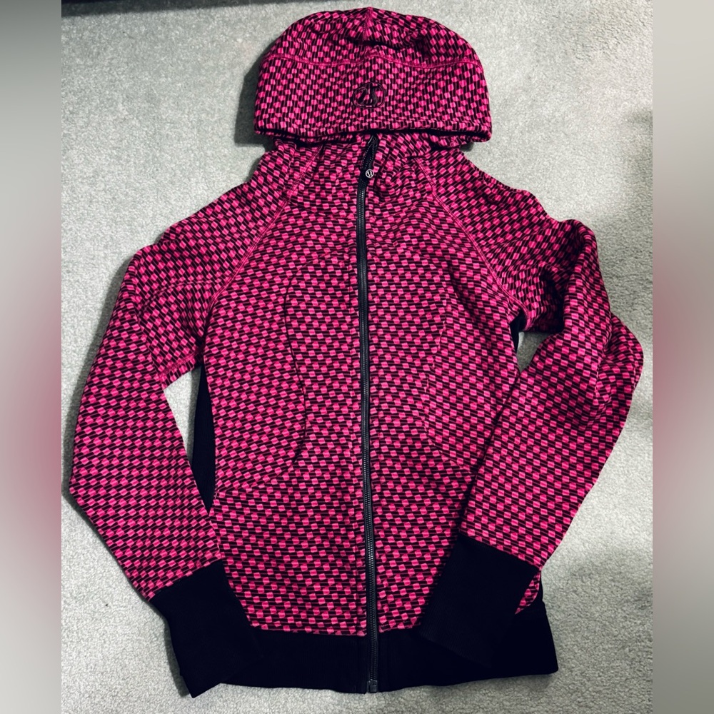 Lululemon older style scuba. Size 4 but fits more like a 2. EUC